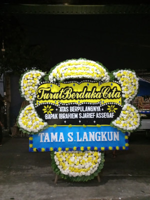 Papan Bunga Duka di Tanganapada